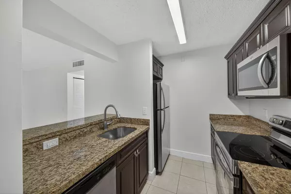 Boynton Beach, FL 33436,913 Meadows CIR