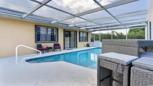 2599 SE Westmoreland BLVD, Port Saint Lucie, FL 34952
