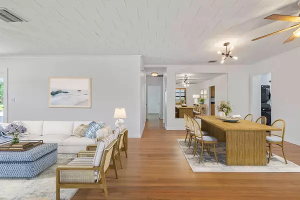 Lake Worth Beach, FL 33460,1023 S Palmway