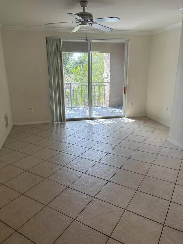 West Palm Beach, FL 33411,6529 Emerald Dunes DR 308