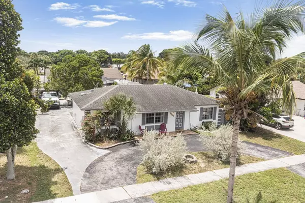 19657 Carolina CIR, Boca Raton, FL 33434