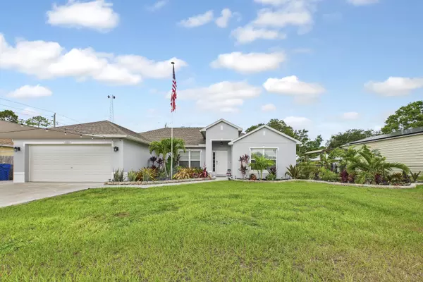 8325 105th CT, Vero Beach, FL 32967