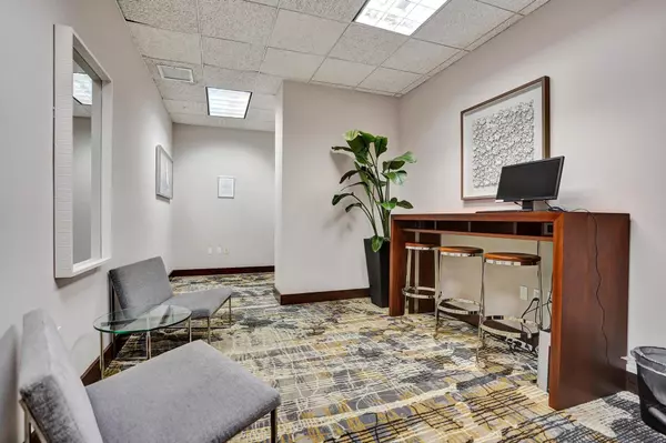 Boca Raton, FL 33432,99 SE Mizner BLVD 213