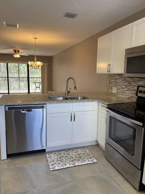 Lake Worth, FL 33467,4236 Deste CT 308