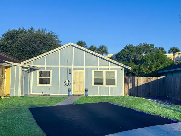 8715 Satalite TER, West Palm Beach, FL 33403