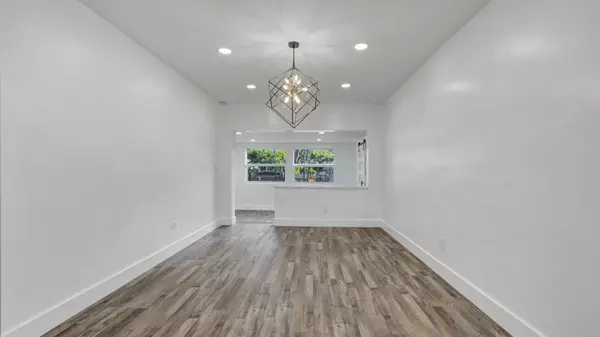 Miami, FL 33168,11 NW 117th ST