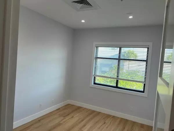 Royal Palm Beach, FL 33411,9100 Belvedere RD 204