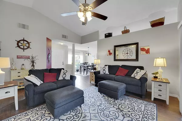 Fort Pierce, FL 34982,400 Paurotis