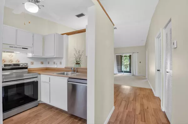 Boca Raton, FL 33496,18895 Candlewick DR