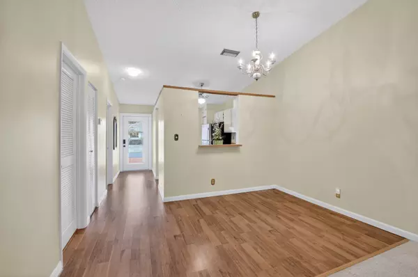 Boca Raton, FL 33496,18895 Candlewick DR