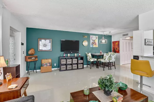 Deerfield Beach, FL 33442,425 N Durham