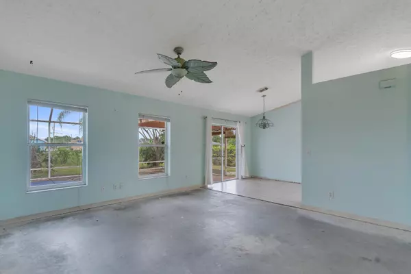 Port Saint Lucie, FL 34983,5423 NW Milner DR