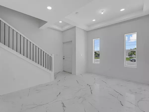 Boynton Beach, FL 33435,409 NW 12th AVE