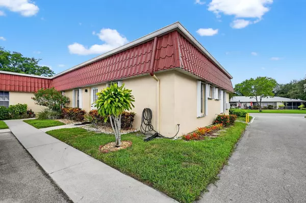 Lake Worth, FL 33467,522 Franconia CIR A