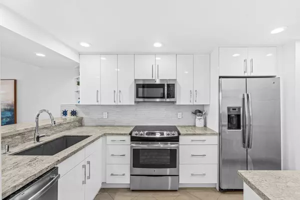 Boca Raton, FL 33431,2707 N Ocean BLVD 301-D