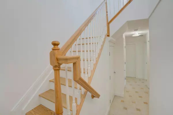 West Palm Beach, FL 33401,1950 Presidential WAY 10