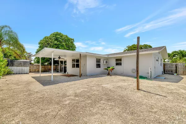 Stuart, FL 34997,1894 SE Lafayette ST