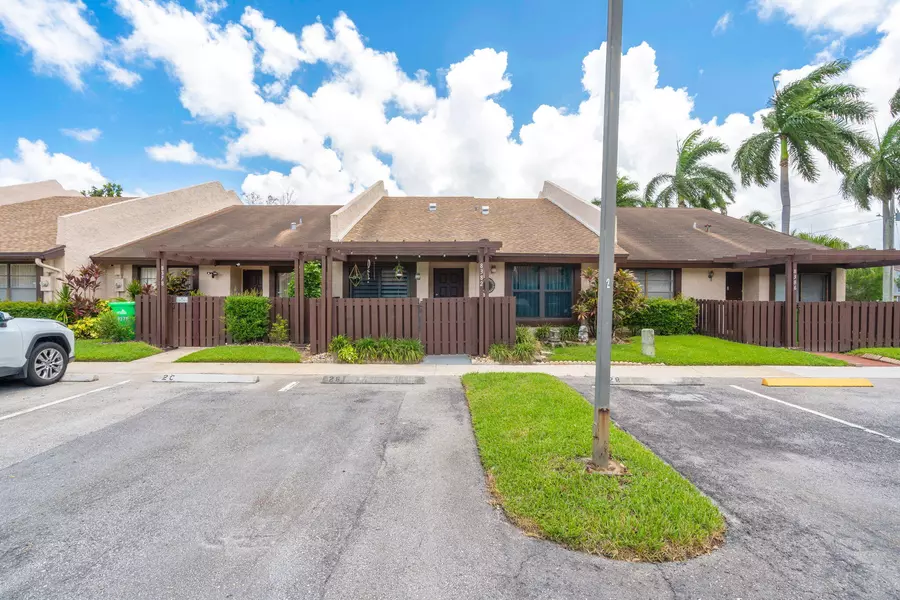 8382 NW 37th ST, Sunrise, FL 33351