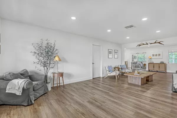 Lake Clarke Shores, FL 33406,1915 Laurel LN