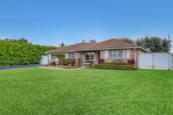 Lake Clarke Shores, FL 33406,1915 Laurel LN