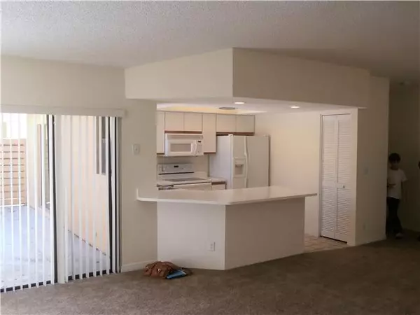 Wellington, FL 33414,13717 Yarmouth DR B