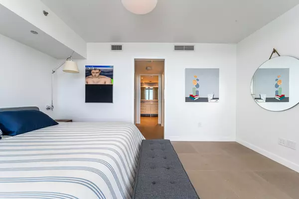 Miami Beach, FL 33139,400 Alton RD 1808