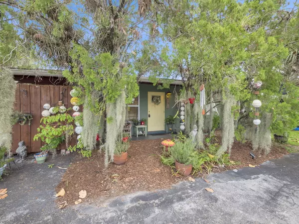 West Palm Beach, FL 33415,5737 Basil DR