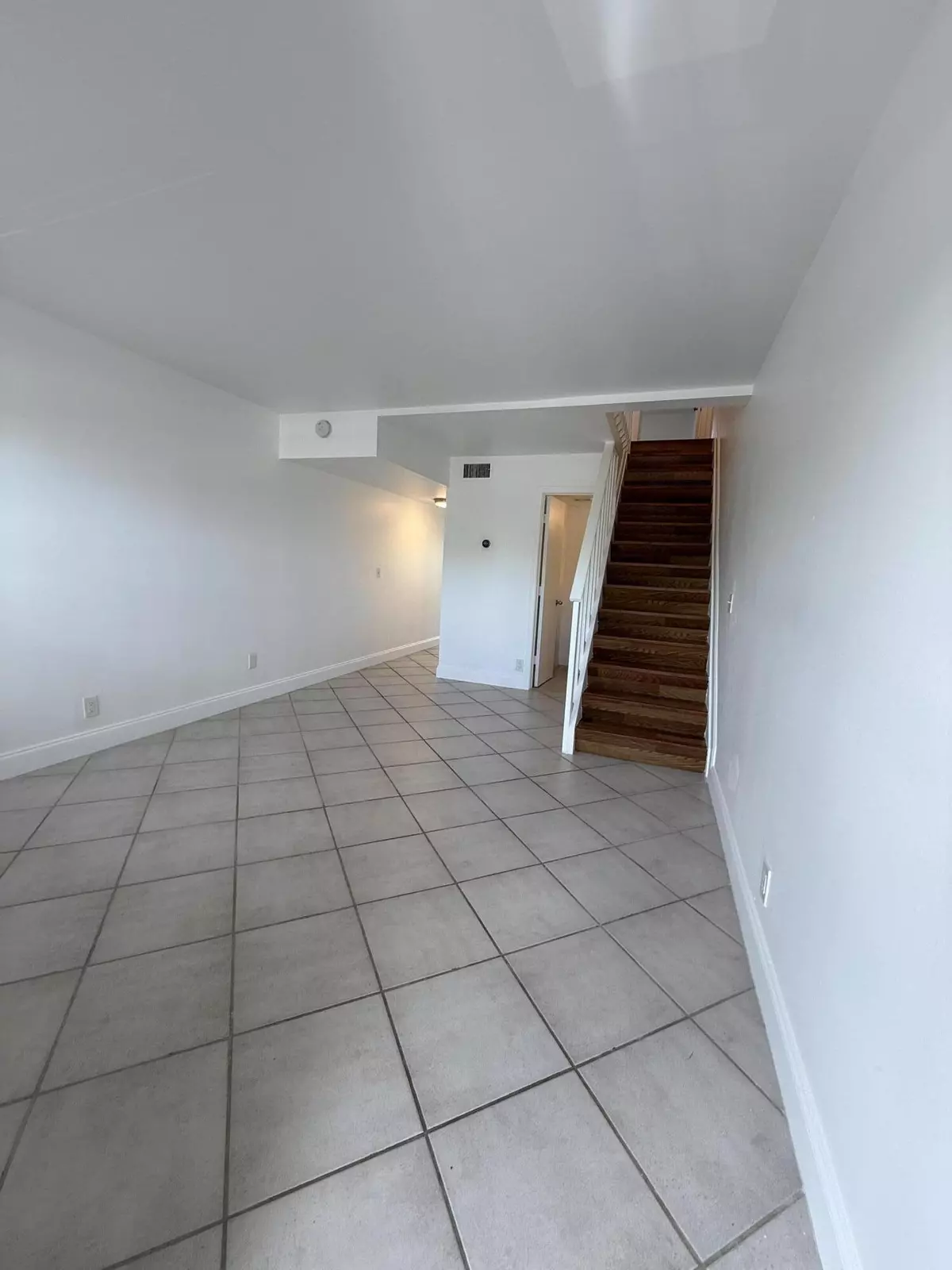 Boca Raton, FL 33428,9500 SW 3rd ST 223