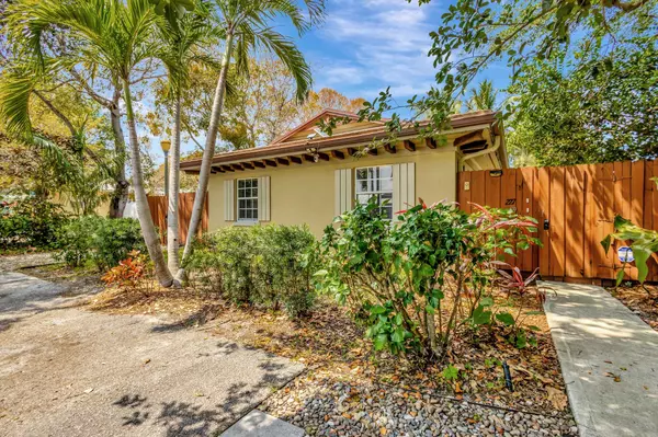 Delray Beach, FL 33444,227 NE 12th ST