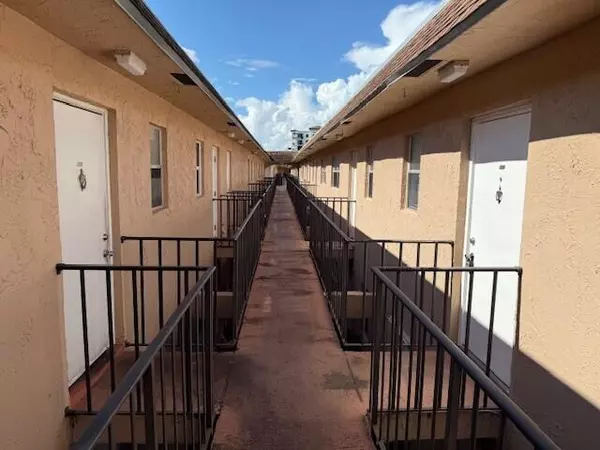 Boca Raton, FL 33432,550 SW 2nd AVE 224