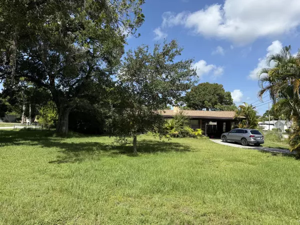 1001 Tortugas AVE, Fort Pierce, FL 34982