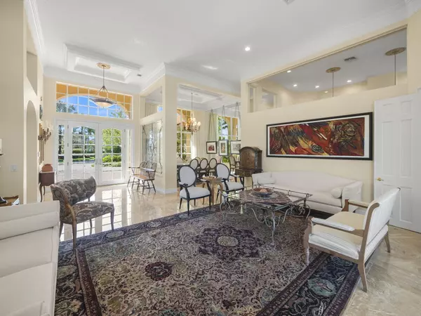 Palm Beach Gardens, FL 33418,66 St James DR