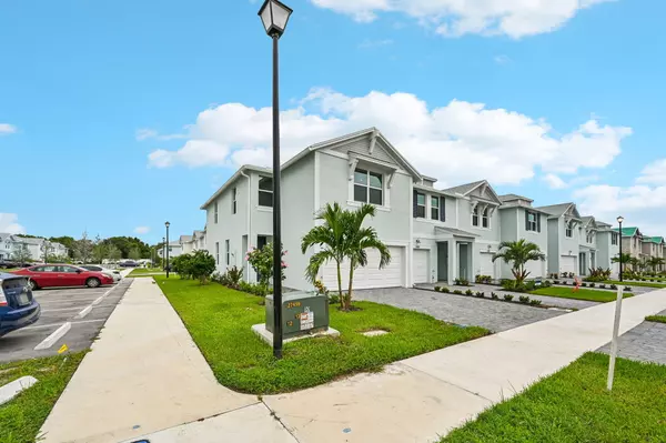 Fort Pierce, FL 34982,541 Salisbury CIR
