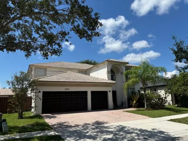 12522 NW 18th MNR, Pembroke Pines, FL 33028