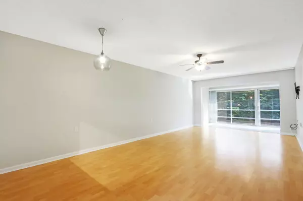 Stuart, FL 34994,1900 S Kanner HWY 3-202