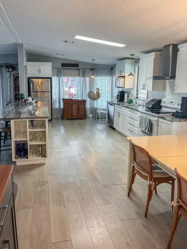 Boynton Beach, FL 33436,4030 Mission Bell DR