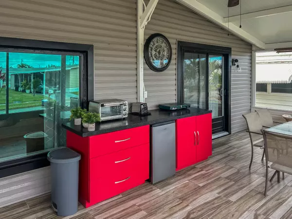 Boynton Beach, FL 33436,4030 Mission Bell DR