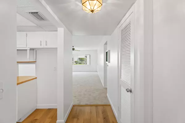 West Palm Beach, FL 33407,4500 N Flagler DR D6