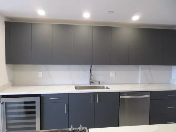 Boca Raton, FL 33487,859 Jeffery ST 504