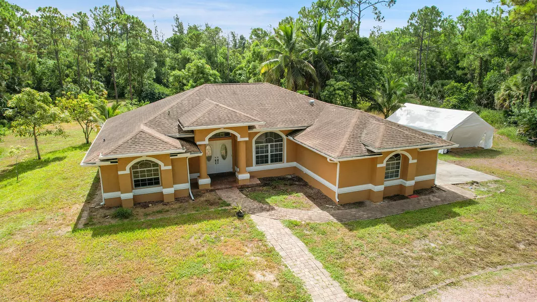 2376 Fawn DR, Loxahatchee, FL 33470