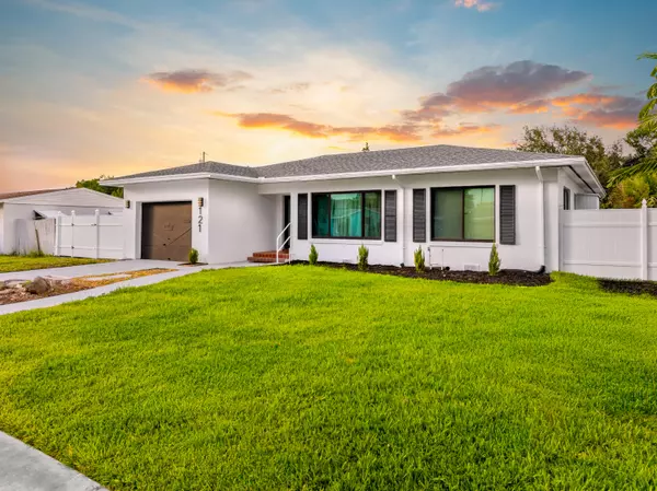 Lake Park, FL 33403,121 Bayberry DR