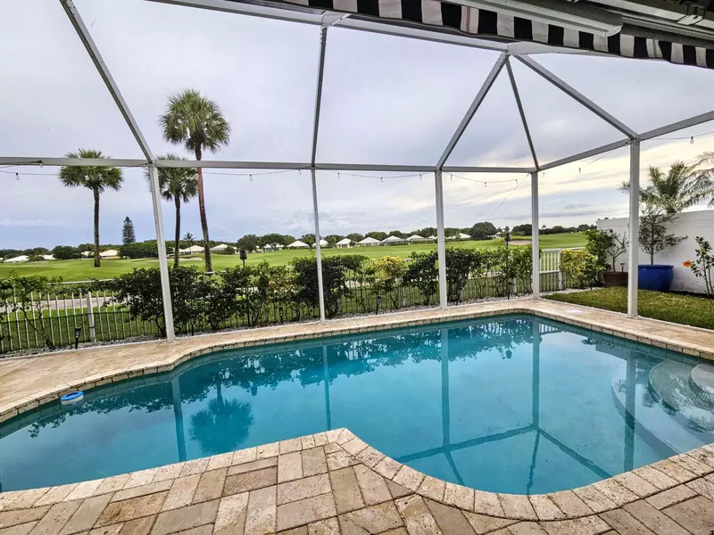 1225 Avondale LN, West Palm Beach, FL 33409