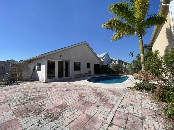 Boca Raton, FL 33433,22380 Sands Point DR