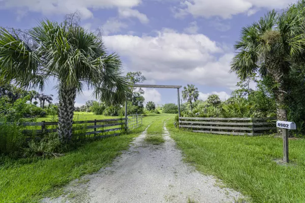 4902 SW Wild Turkey LN, Indiantown, FL 34956