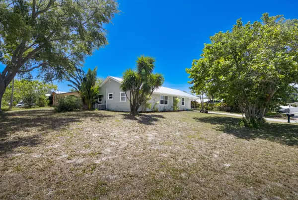 Jensen Beach, FL 34957,2177 NE 18th AVE