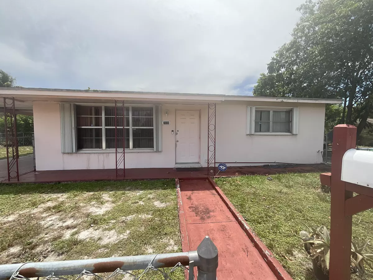 West Palm Beach, FL 33401,2100 Mercer AVE