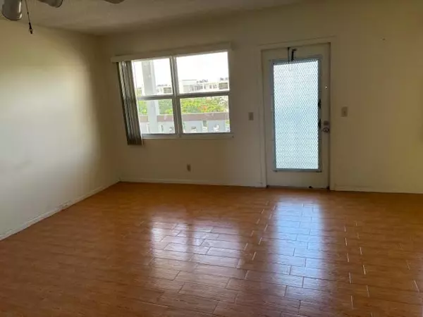 Boca Raton, FL 33434,4056 Cornwall C 4056