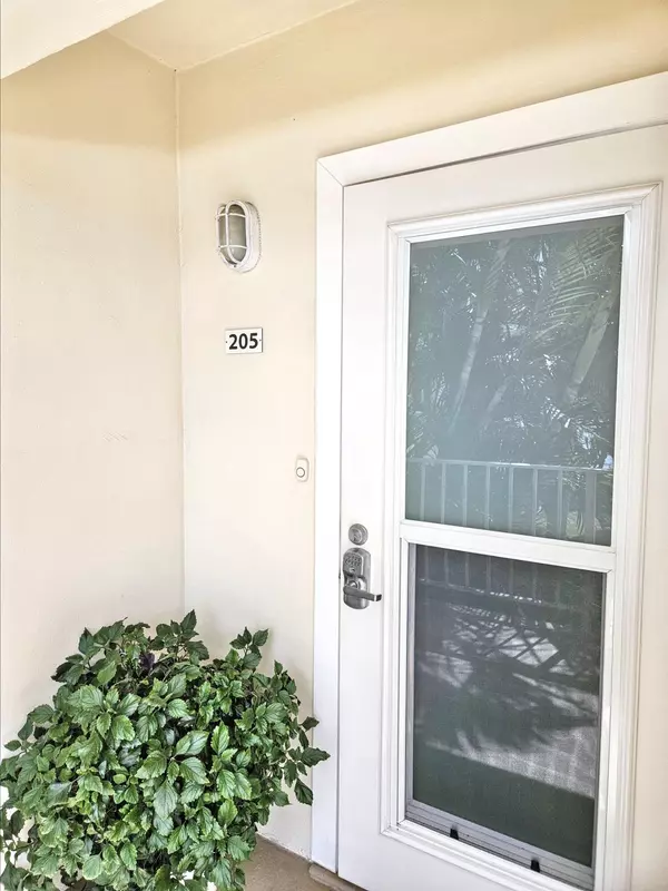 Ocean Ridge, FL 33435,6530 N Ocean BLVD 205