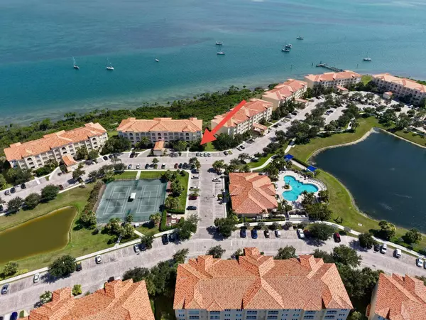 27 Harbour Isle DR 106, Fort Pierce, FL 34949