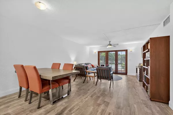 Boca Raton, FL 33487,5900 NE 7th AVE 204n